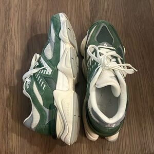 New Balance Sneakers